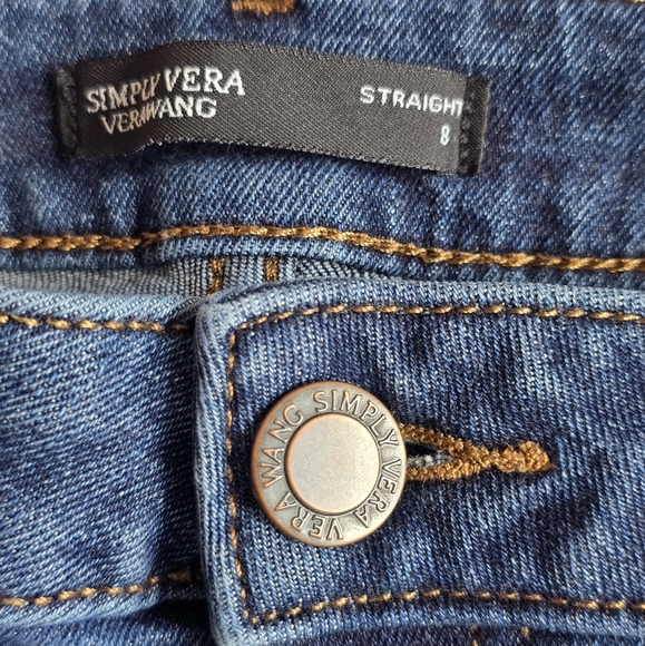 Simply Vera Wang | Size 8 | Medium Wash Straight Leg Jeans - Picture 4 of 12
